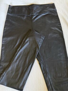 Eye candy Black Faux Leather-Look Leggings Size Large
